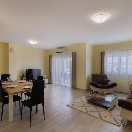 Apartman Maja Komarna Exterior photo